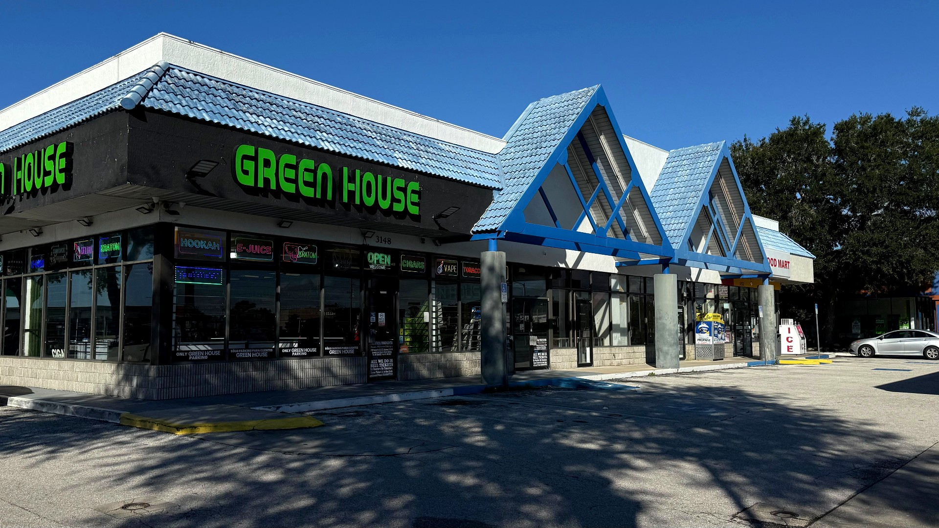 Green House Smoke Shop Vineland Road store in Kissimmee, Florida